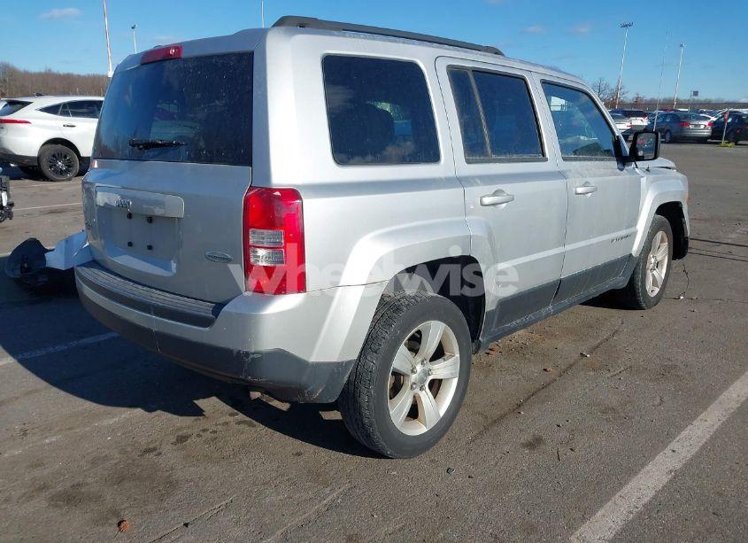 Photo 4 of 2014 Jeep Patriot LATITUDE (VIN 1C4NJRFB6ED626412)