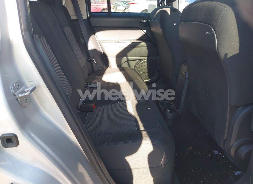 Photo 8 of 2014 Jeep Patriot LATITUDE (VIN 1C4NJRFB6ED626412)