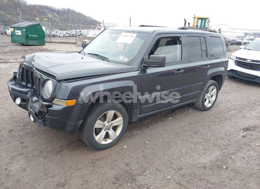Photo 2 of 2014 Jeep Patriot LATITUDE (VIN 1C4NJRFB6ED731256)