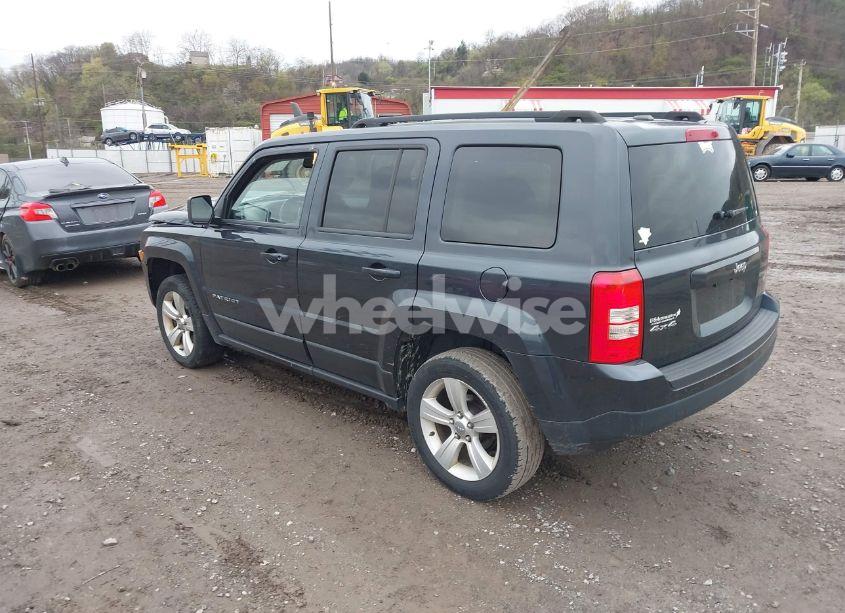 Photo 3 of 2014 Jeep Patriot LATITUDE (VIN 1C4NJRFB6ED731256)