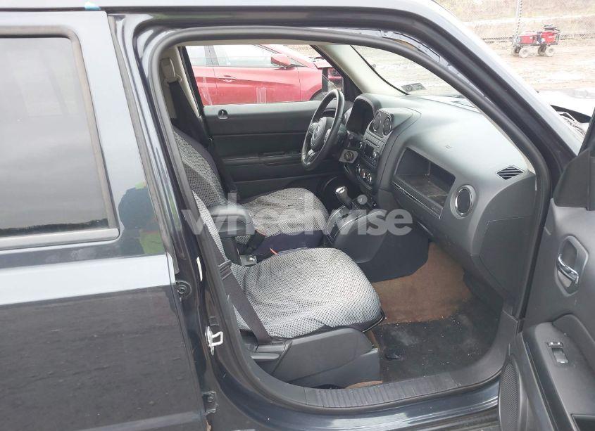 Photo 5 of 2014 Jeep Patriot LATITUDE (VIN 1C4NJRFB6ED731256)