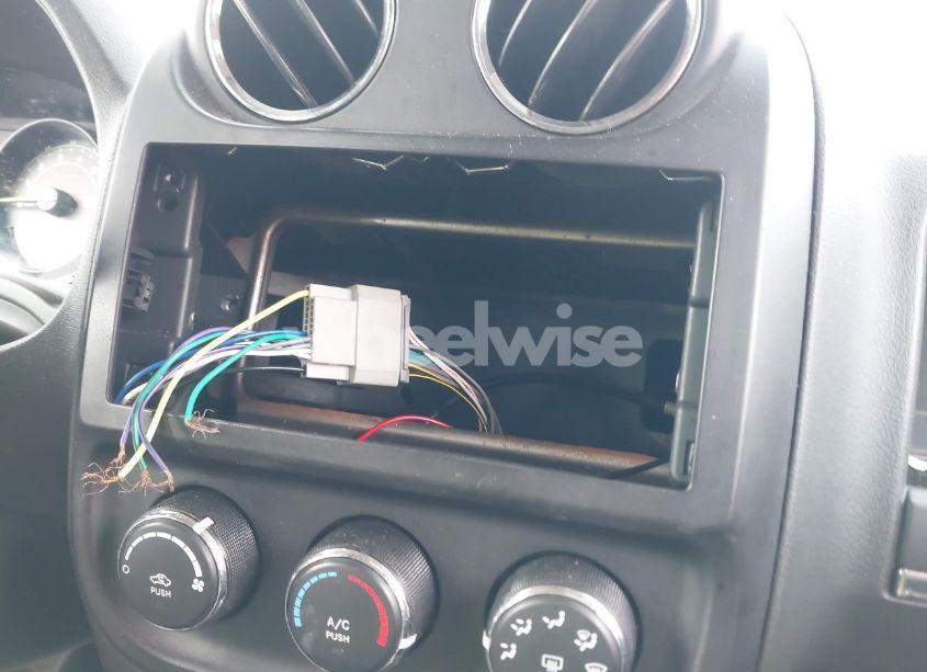 Photo 13 of 2014 Jeep Patriot LATITUDE (VIN 1C4NJRFB6ED760109)