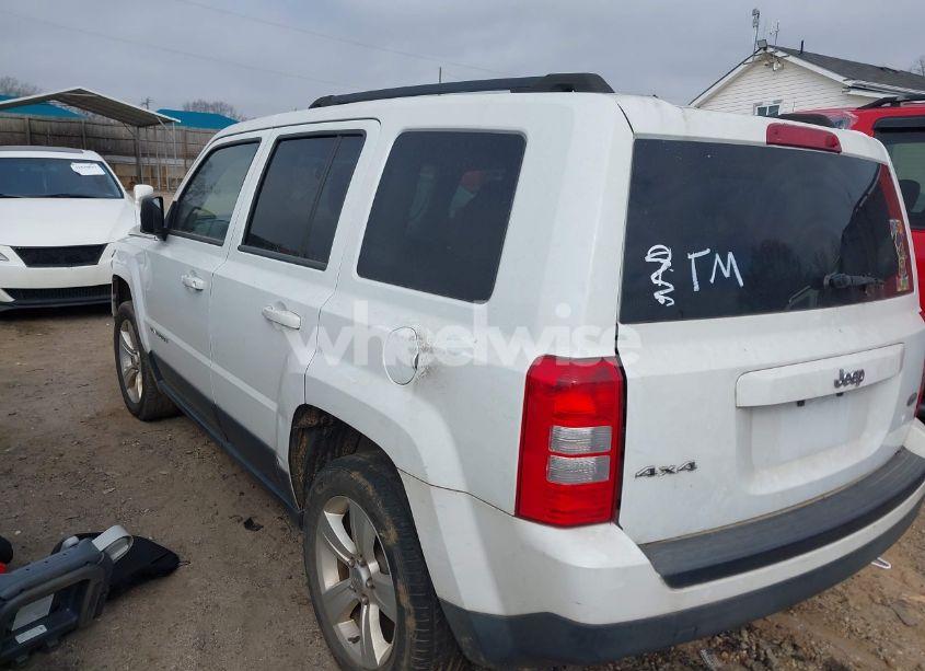 Photo 3 of 2014 Jeep Patriot LATITUDE (VIN 1C4NJRFB6ED760109)