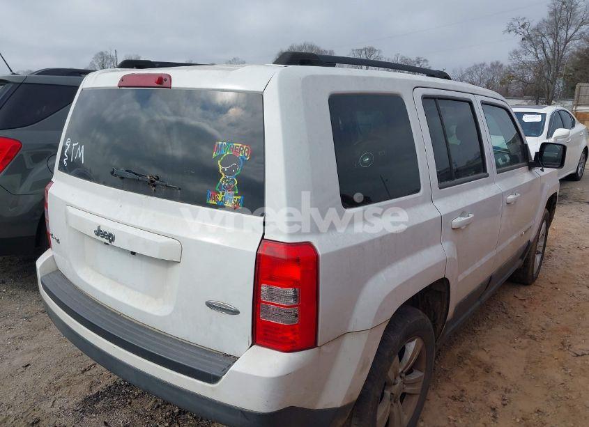 Photo 4 of 2014 Jeep Patriot LATITUDE (VIN 1C4NJRFB6ED760109)