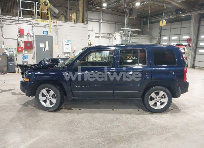 Photo 14 of 2015 Jeep Patriot LATITUDE (VIN 1C4NJRFB6FD239876)