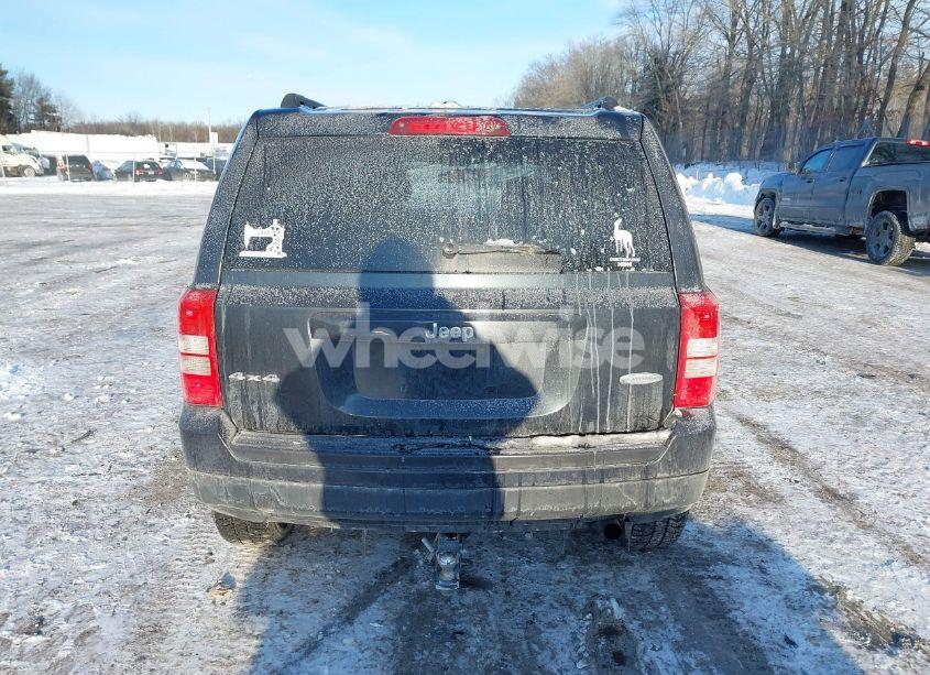 Photo 16 of 2015 Jeep Patriot LATITUDE (VIN 1C4NJRFB6FD244298)