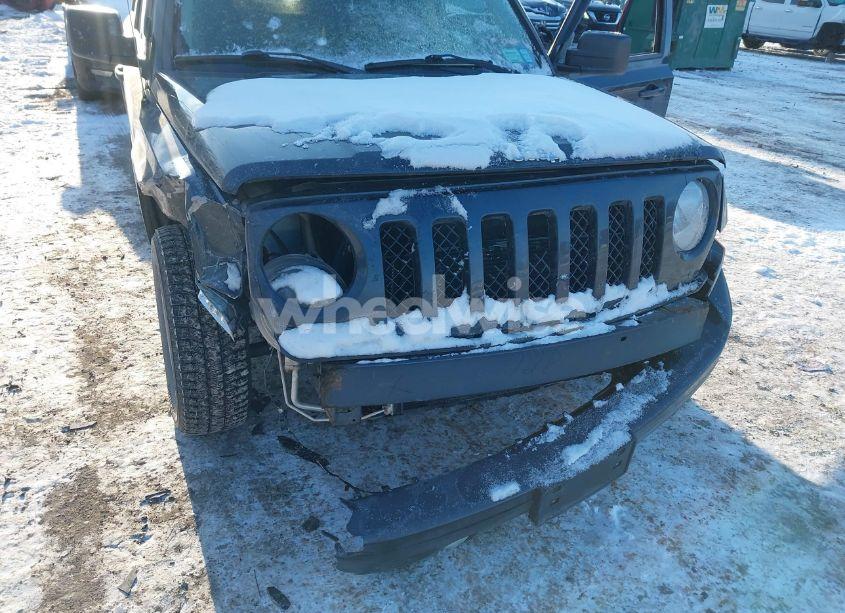 Photo 6 of 2015 Jeep Patriot LATITUDE (VIN 1C4NJRFB6FD244298)