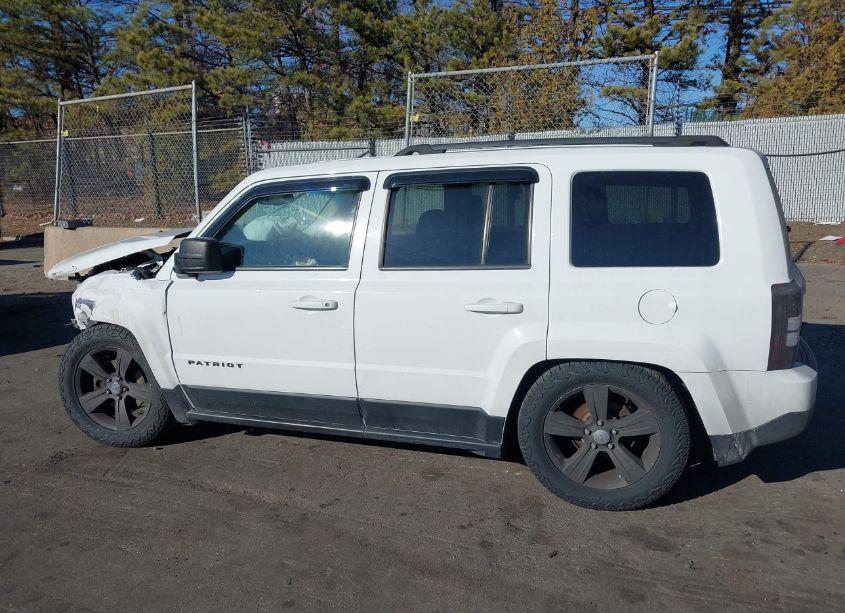 Photo 15 of 2016 Jeep Patriot LATITUDE (VIN 1C4NJRFB6GD775731)