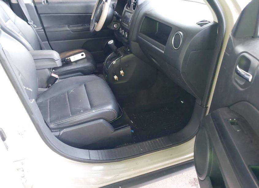 Photo 5 of 2017 Jeep Patriot HIGH ALTITUDE 4X4 (VIN 1C4NJRFB6HD107221)