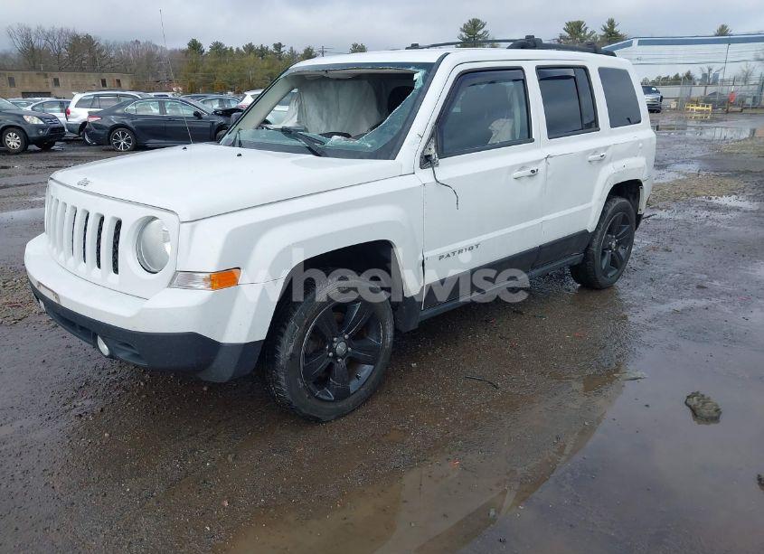 Photo 2 of 2014 Jeep Patriot LATITUDE (VIN 1C4NJRFB7ED630274)