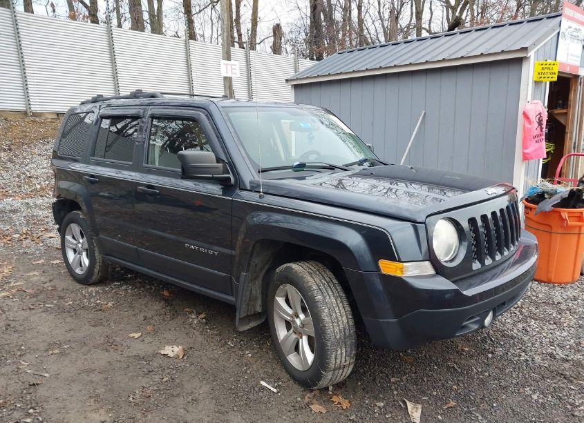 2014 Jeep Patriot LATITUDE (VIN 1C4NJRFB7ED665509) main photo