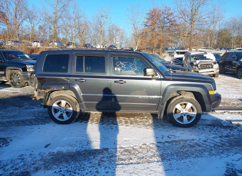 Photo 14 of 2014 Jeep Patriot LATITUDE (VIN 1C4NJRFB7ED665509)