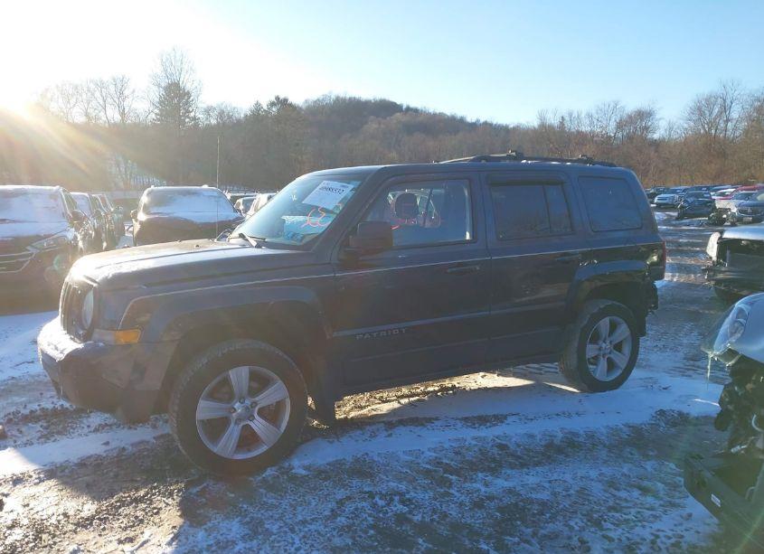Photo 15 of 2014 Jeep Patriot LATITUDE (VIN 1C4NJRFB7ED665509)