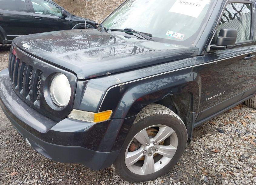 Photo 20 of 2014 Jeep Patriot LATITUDE (VIN 1C4NJRFB7ED665509)