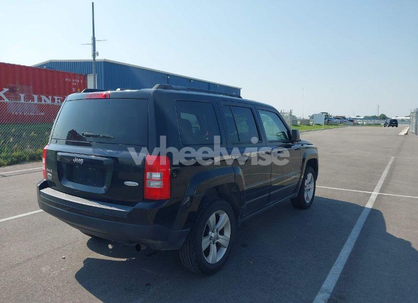 Photo 4 of 2014 Jeep Patriot LATITUDE (VIN 1C4NJRFB7ED670418)