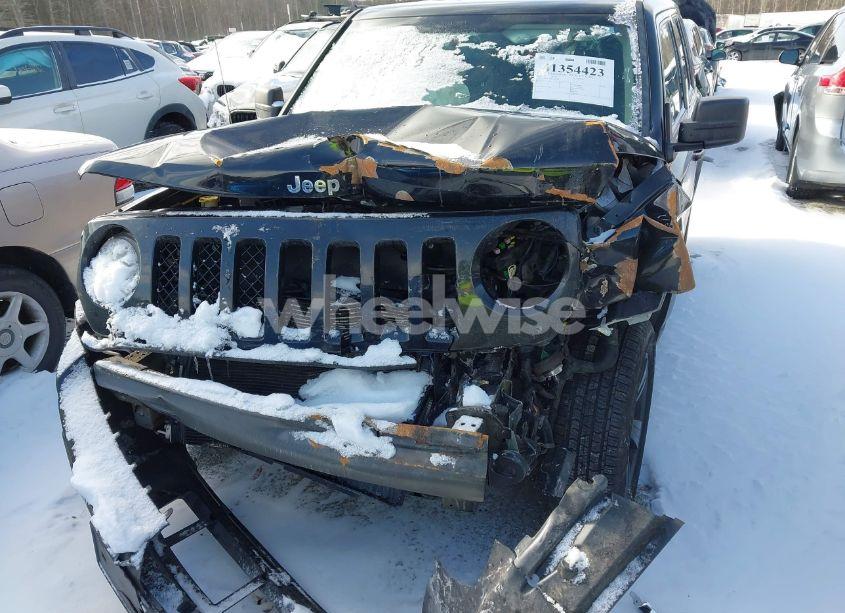 Photo 6 of 2014 Jeep Patriot LATITUDE (VIN 1C4NJRFB7ED694024)