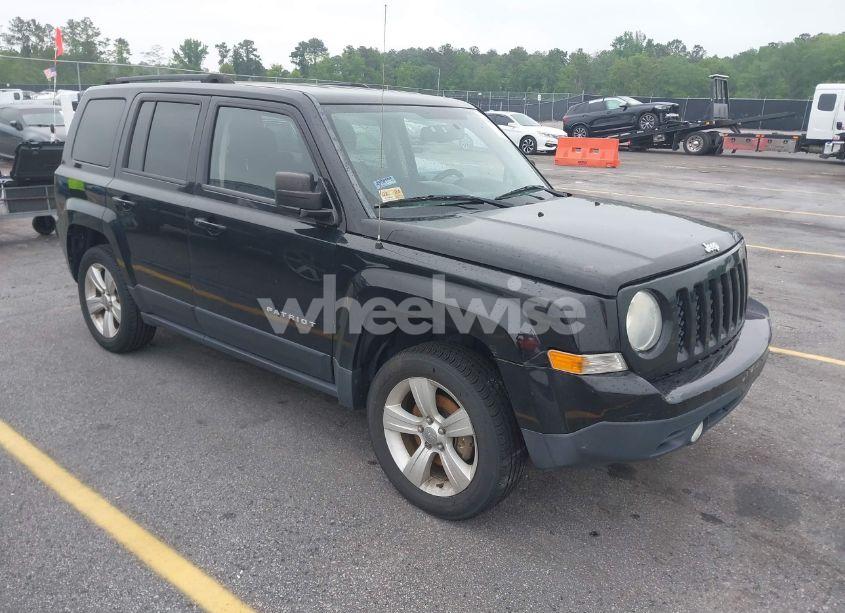 2014 Jeep Patriot LATITUDE (VIN 1C4NJRFB7ED713462) main photo