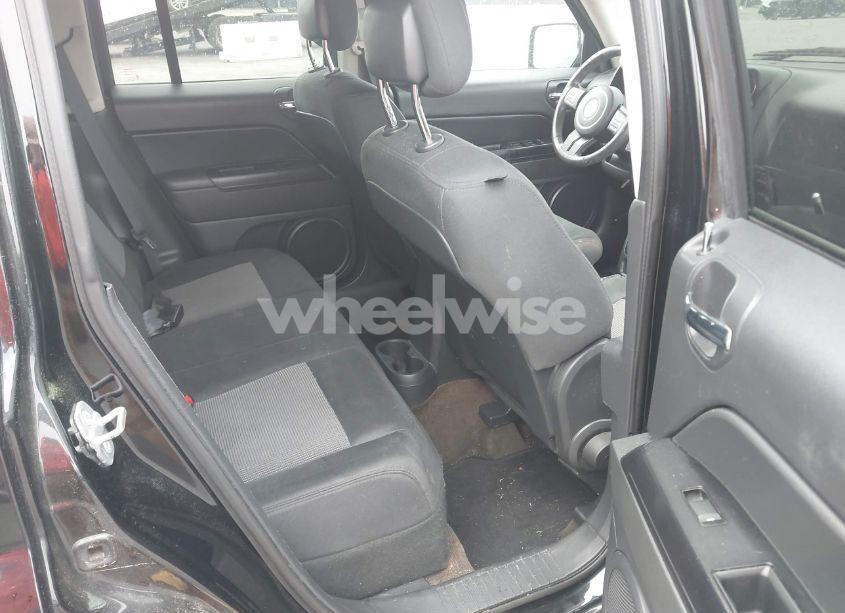 Photo 8 of 2014 Jeep Patriot LATITUDE (VIN 1C4NJRFB7ED713462)