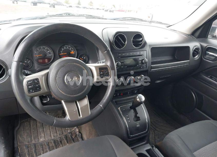 Photo 13 of 2014 Jeep Patriot LATITUDE (VIN 1C4NJRFB7ED718239)