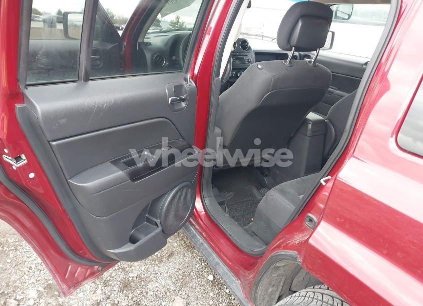 Photo 15 of 2014 Jeep Patriot LATITUDE (VIN 1C4NJRFB7ED718239)