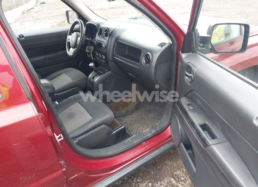 Photo 5 of 2014 Jeep Patriot LATITUDE (VIN 1C4NJRFB7ED718239)