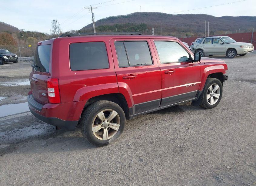 Photo 4 of 2014 Jeep Patriot LATITUDE (VIN 1C4NJRFB7ED734392)