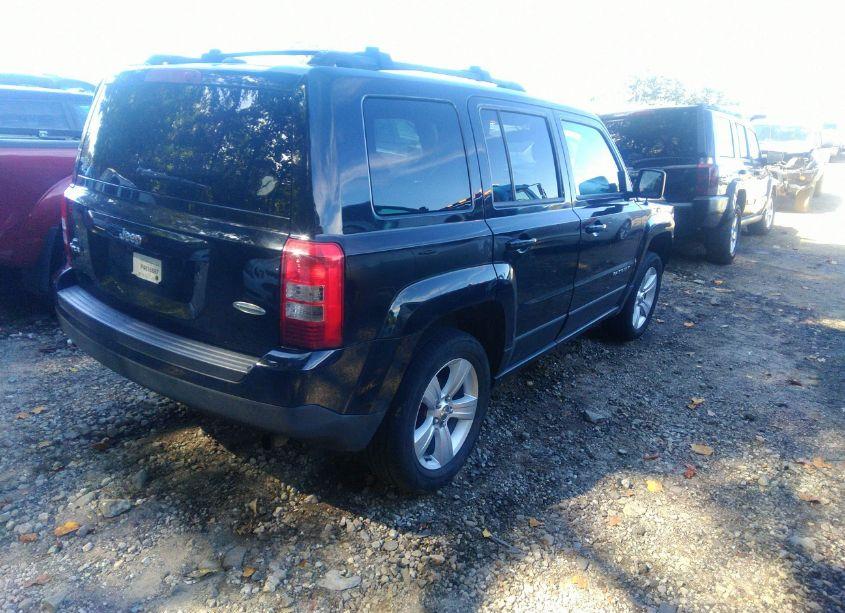 Photo 4 of 2014 Jeep Patriot LATITUDE (VIN 1C4NJRFB7ED784774)