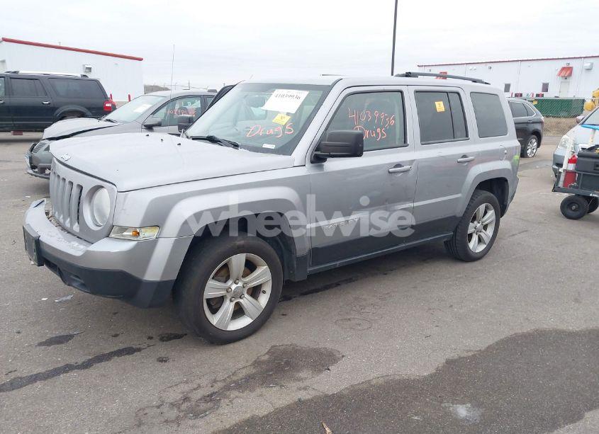 Photo 2 of 2014 Jeep Patriot LATITUDE (VIN 1C4NJRFB7ED796505)