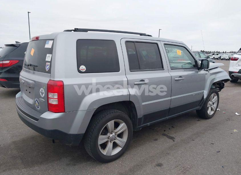 Photo 4 of 2014 Jeep Patriot LATITUDE (VIN 1C4NJRFB7ED796505)