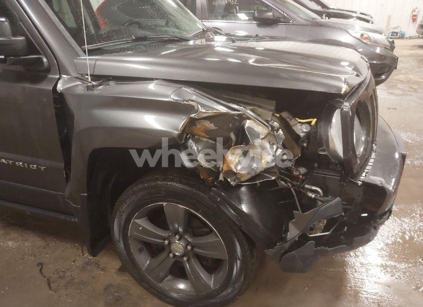 Photo 6 of 2014 Jeep Patriot LATITUDE (VIN 1C4NJRFB7ED897849)