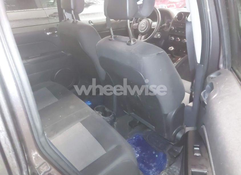 Photo 8 of 2014 Jeep Patriot LATITUDE (VIN 1C4NJRFB7ED897849)