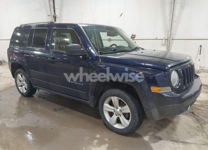 2014 Jeep Patriot LATITUDE (VIN 1C4NJRFB7ED905125) main photo