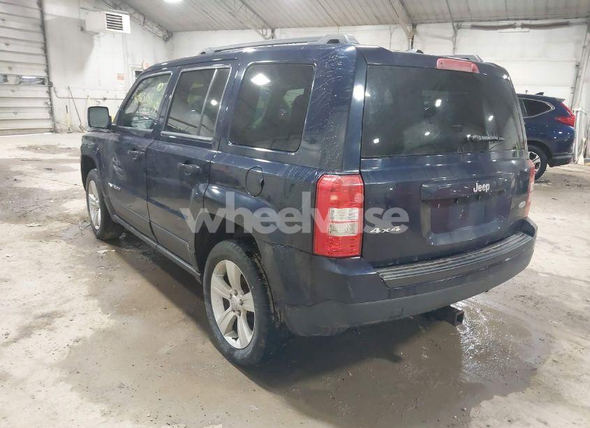 Photo 3 of 2014 Jeep Patriot LATITUDE (VIN 1C4NJRFB7ED905125)
