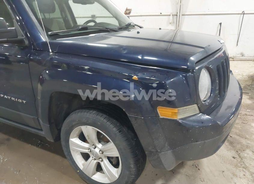 Photo 6 of 2014 Jeep Patriot LATITUDE (VIN 1C4NJRFB7ED905125)