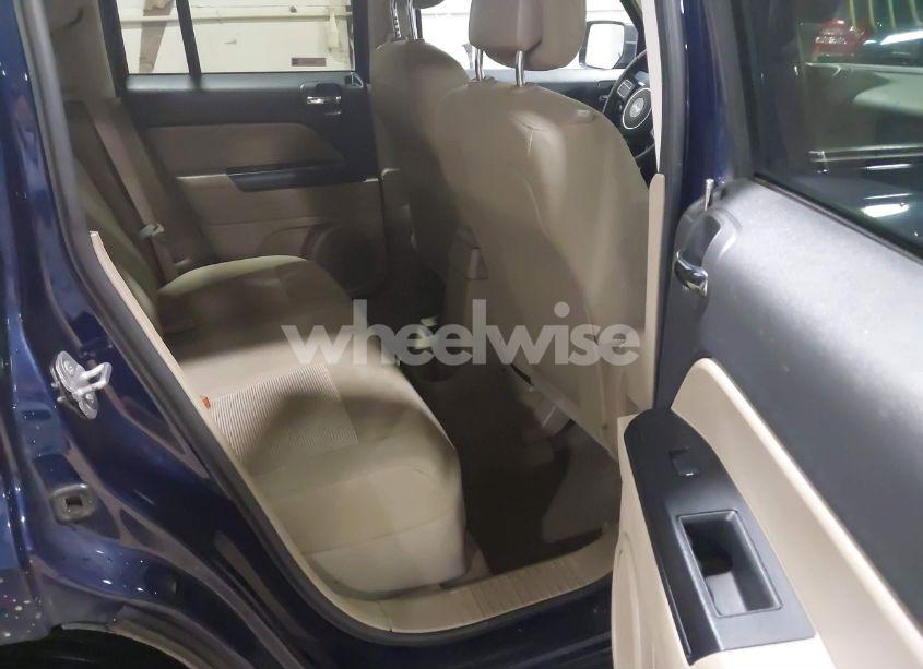 Photo 8 of 2014 Jeep Patriot LATITUDE (VIN 1C4NJRFB7ED905125)