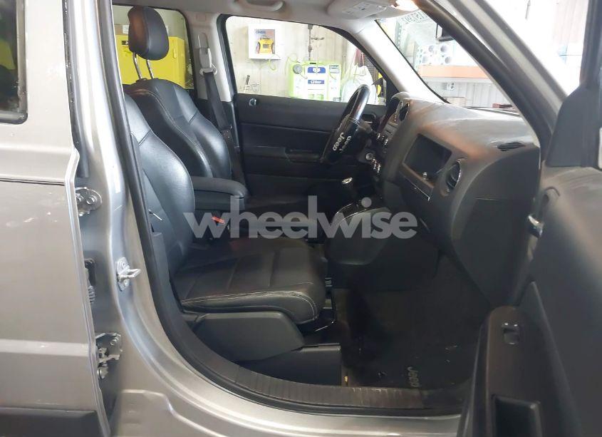 Photo 5 of 2015 Jeep Patriot HIGH ALTITUDE EDITION (VIN 1C4NJRFB7FD217157)