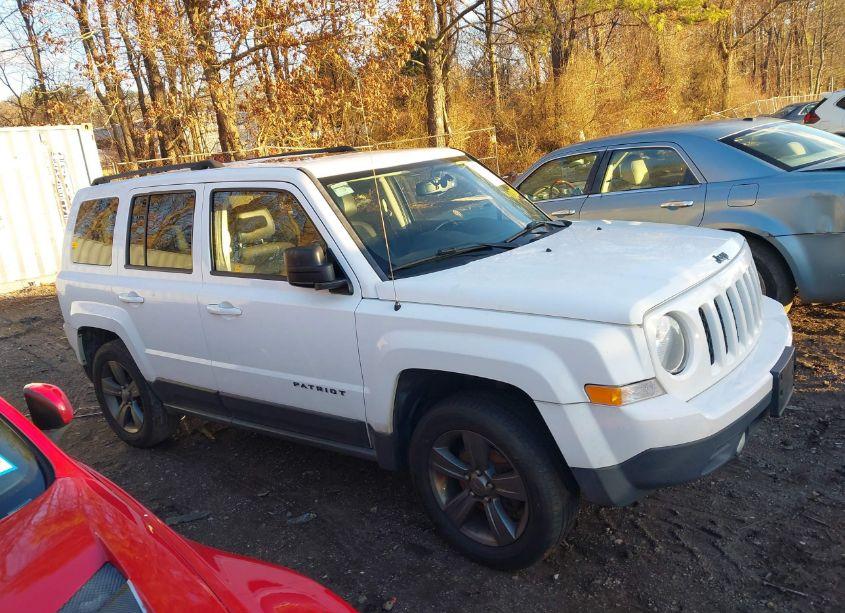 Photo 13 of 2015 Jeep Patriot HIGH ALTITUDE EDITION (VIN 1C4NJRFB7FD317677)