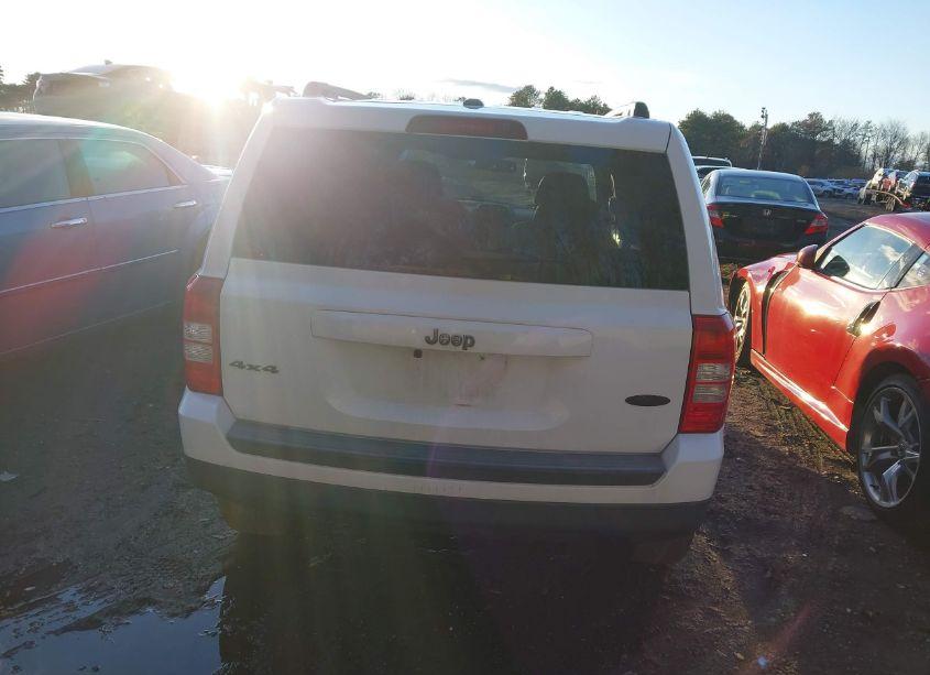 Photo 16 of 2015 Jeep Patriot HIGH ALTITUDE EDITION (VIN 1C4NJRFB7FD317677)