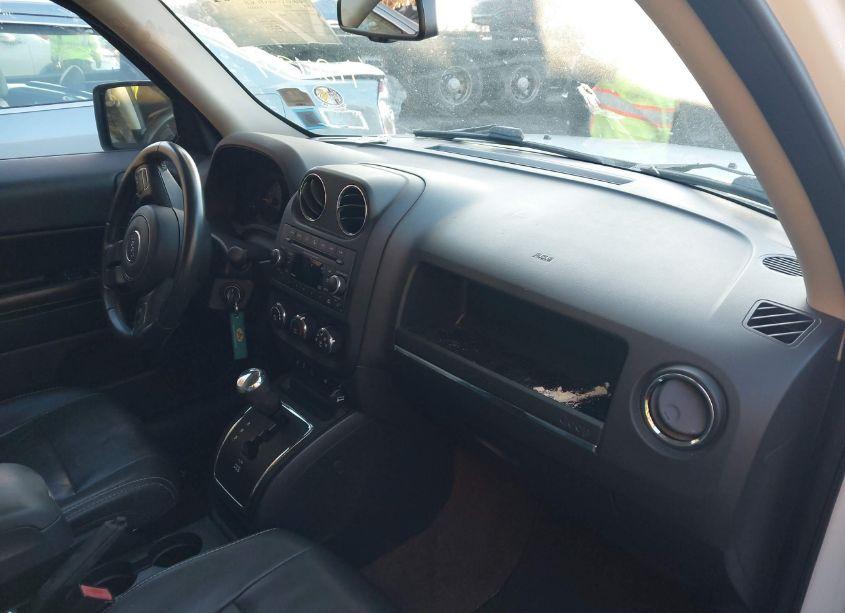 Photo 5 of 2015 Jeep Patriot HIGH ALTITUDE EDITION (VIN 1C4NJRFB7FD317677)