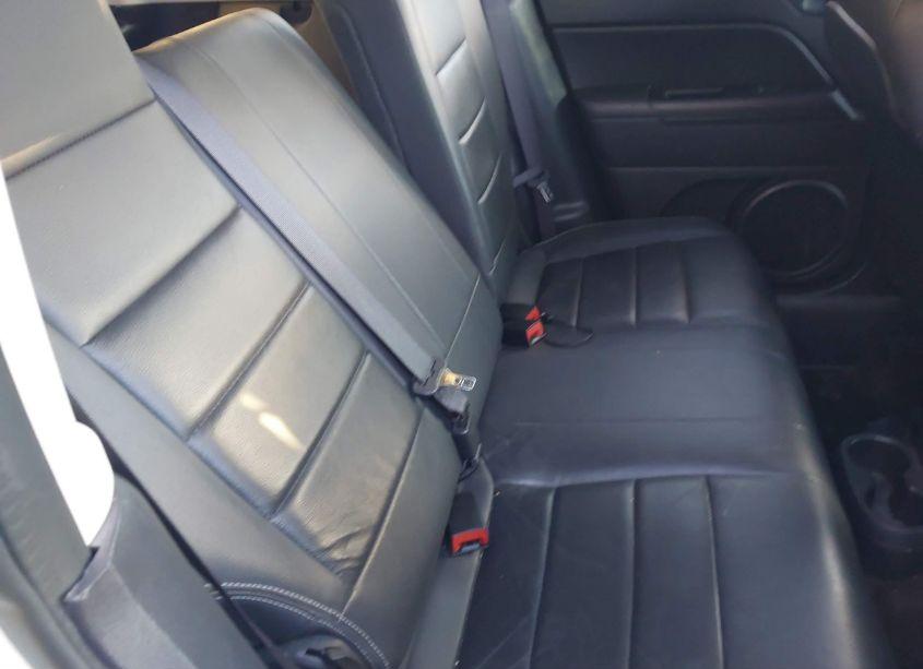 Photo 8 of 2015 Jeep Patriot HIGH ALTITUDE EDITION (VIN 1C4NJRFB7FD317677)