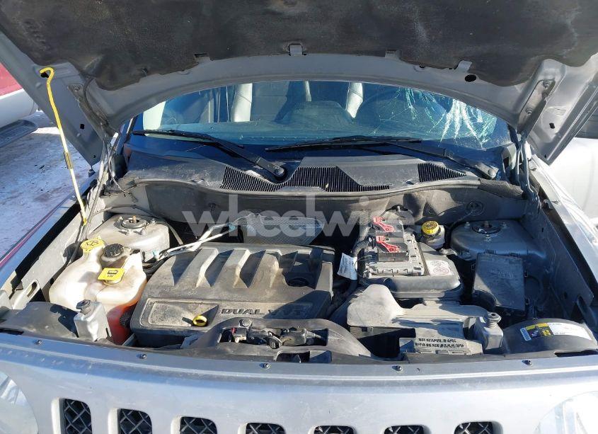 Photo 10 of 2015 Jeep Patriot HIGH ALTITUDE EDITION (VIN 1C4NJRFB7FD339694)