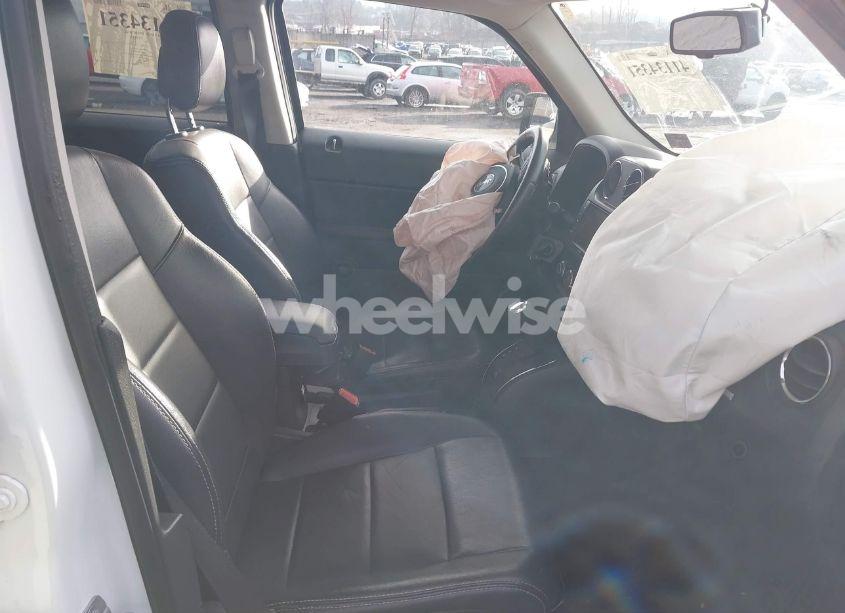 Photo 5 of 2015 Jeep Patriot HIGH ALTITUDE EDITION (VIN 1C4NJRFB7FD417682)