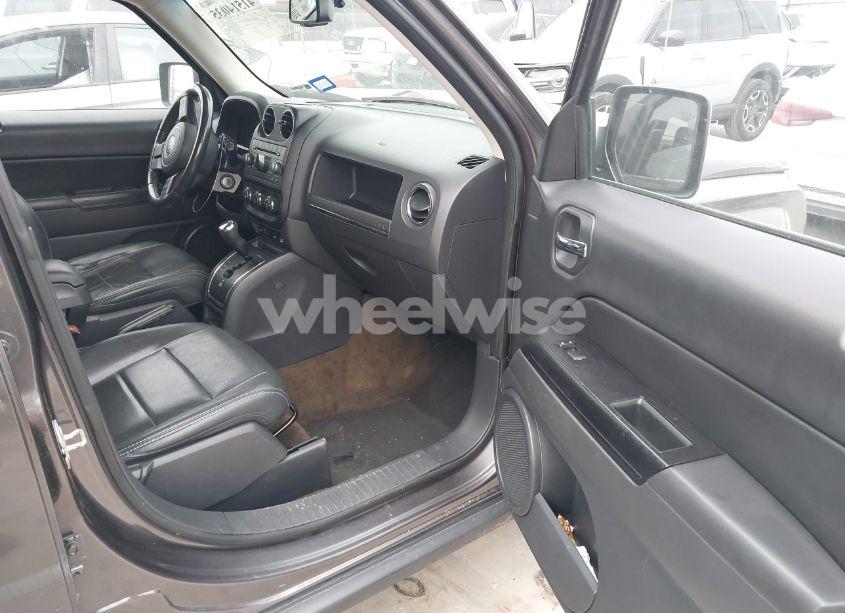 Photo 5 of 2016 Jeep Patriot HIGH ALTITUDE EDITION (VIN 1C4NJRFB7GD610609)