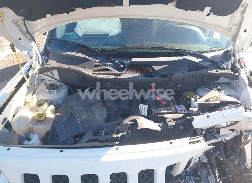 Photo 10 of 2016 Jeep Patriot LATITUDE (VIN 1C4NJRFB7GD672219)