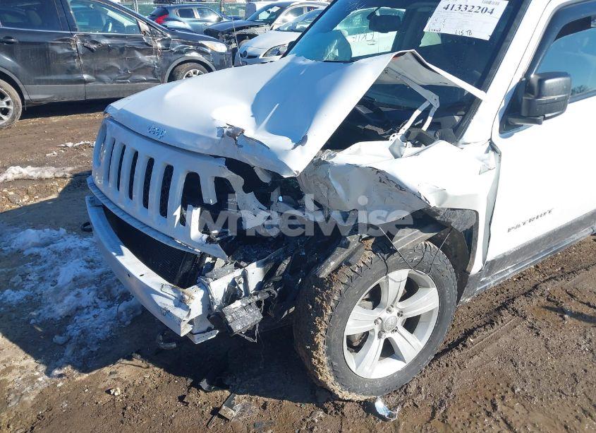 Photo 6 of 2016 Jeep Patriot LATITUDE (VIN 1C4NJRFB7GD672219)