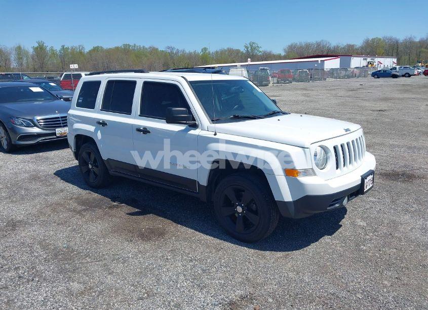 2016 Jeep Patriot LATITUDE (VIN 1C4NJRFB7GD718468) main photo