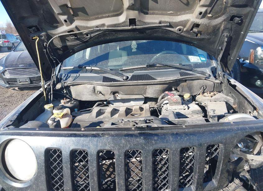 Photo 10 of 2012 Jeep Patriot LATITUDE (VIN 1C4NJRFB8CD690092)