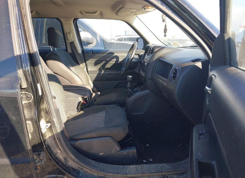 Photo 5 of 2012 Jeep Patriot LATITUDE (VIN 1C4NJRFB8CD690092)