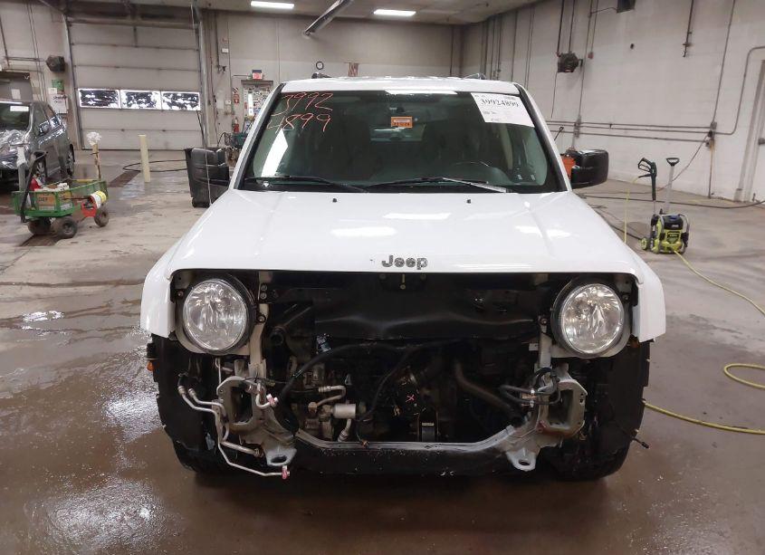 Photo 13 of 2014 Jeep Patriot LATITUDE (VIN 1C4NJRFB8ED721666)