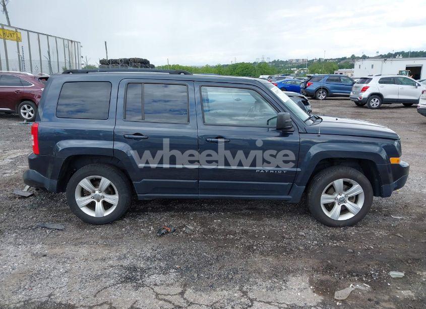 Photo 14 of 2014 Jeep Patriot LATITUDE (VIN 1C4NJRFB8ED734403)